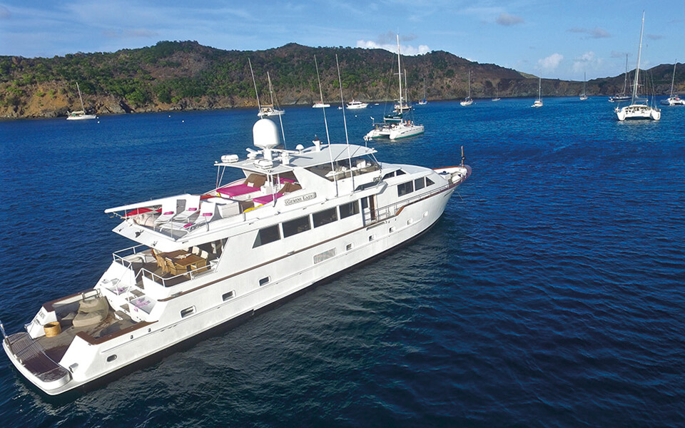 100' Broward yacht charter in St Barts
